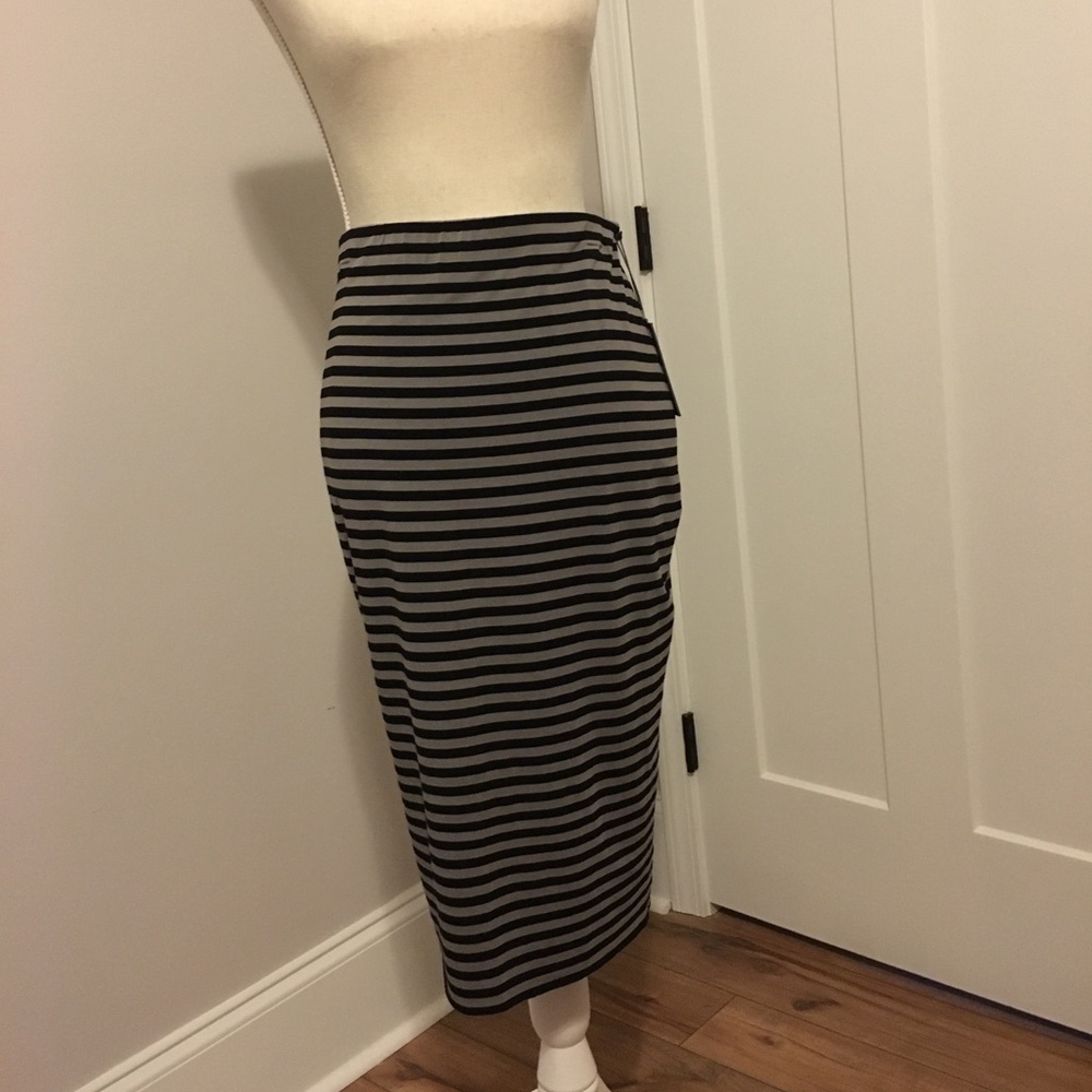 NWT! Vince Camuto pencil skirt
